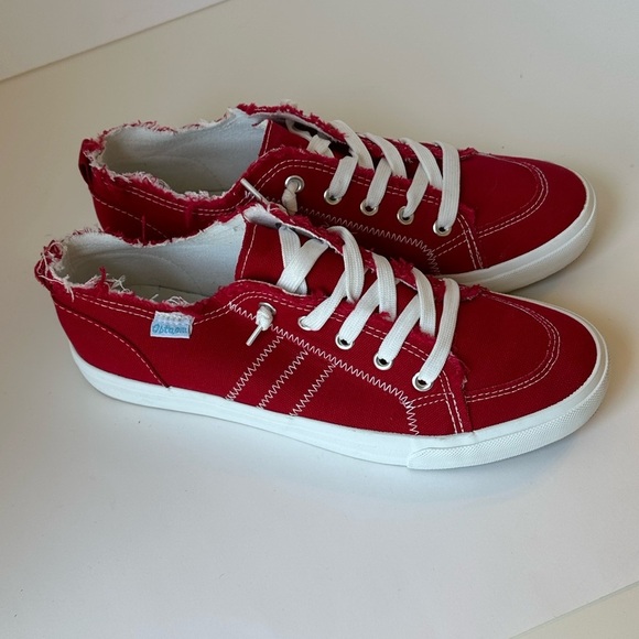 Obtaom Sneaker Comfortable Walking Shoes Red Canvas Women’s Slip On Sz 11 - Picture 4 of 9